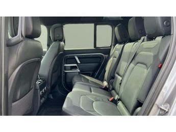 Land Rover Defender 3.0 D300 X-Dynamic HSE 110 5dr Auto [7 Seat] Diesel Estate