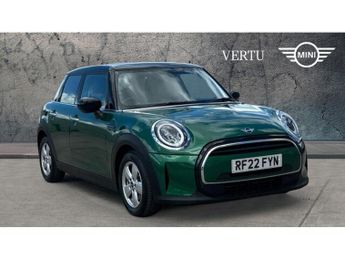 MINI Hatch 1.5 Cooper Classic 5dr Auto [Comfort/Nav Pack] Petrol Hatchback