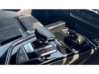 Audi A4 35 TFSI Black Edition 5dr S Tronic Petrol Estate