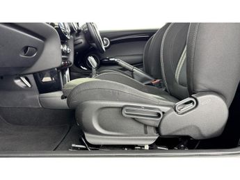 MINI Hatchback 1.5 Cooper II 3dr Auto Petrol Hatchback