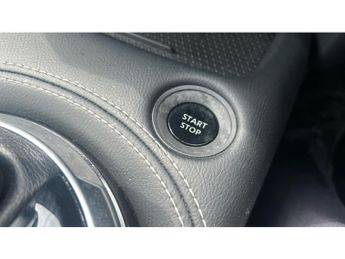 Nissan Juke 1.6 Hybrid Tekna 5dr Auto Hybrid Hatchback