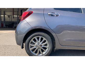 Toyota Yaris 1.33 VVT-i Icon 5dr CVT Petrol Hatchback