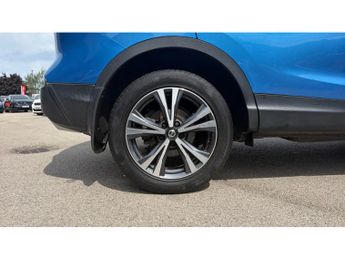 Nissan Qashqai 1.3 DiG-T 160 N-Connecta 5dr DCT [Glass Roof Pack] Petrol Hatchb