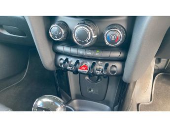 MINI Hatchback 1.5 Cooper Classic 5dr Auto Petrol Hatchback