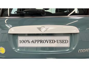 MINI Hatchback 135kW Cooper S Multitone Edition 33kWh 3dr Auto Electric Hatchba