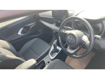 Toyota Yaris 1.5 Hybrid Design 5dr CVT Hybrid Hatchback