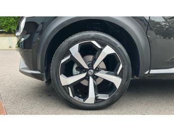 Nissan Juke 1.0 DiG-T Tekna 5dr DCT Petrol Hatchback