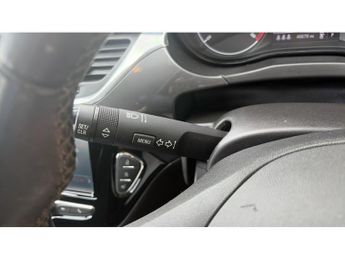 Vauxhall Corsa 1.4 SE Nav 5dr Auto Petrol Hatchback