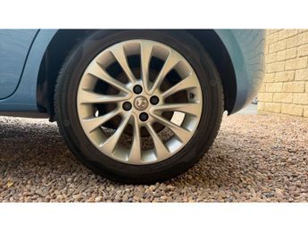 Vauxhall Corsa 1.4 SE Nav 5dr Auto Petrol Hatchback