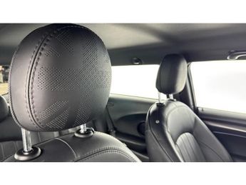 MINI Hatchback 1.5 Cooper Exclusive 3dr Auto Petrol Hatchback