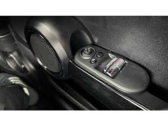 MINI Hatchback 1.5 Cooper Exclusive 3dr Auto Petrol Hatchback