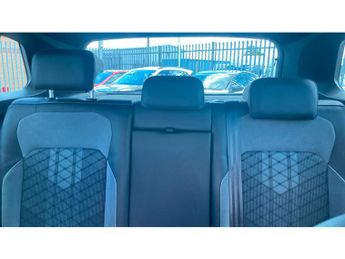 Volkswagen Tiguan 2.0 TDI 200 4Motion R-Line 5dr DSG Diesel Estate