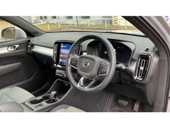 Volvo XC40 2.0 B3P Core 5dr Auto Petrol Estate