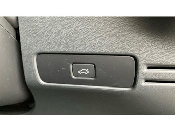 Volvo XC40 2.0 B3P Core 5dr Auto Petrol Estate