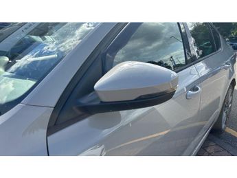 Skoda Octavia 2.0 TSI vRS 5dr DSG Petrol Hatchback