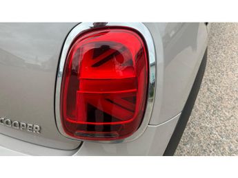 MINI Hatchback 1.5 Cooper Exclusive 3dr Auto [Comfort/Nav Pck] Petrol Hatchback