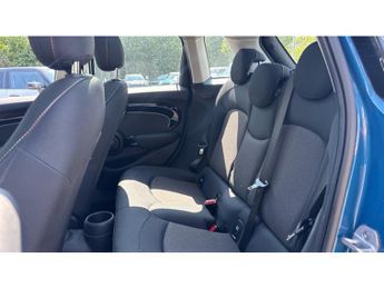 MINI Hatchback 1.5 Cooper Classic 5dr Auto Petrol Hatchback
