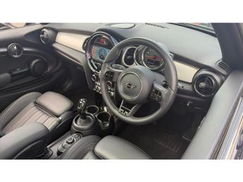 MINI Hatchback 1.5 Cooper Exclusive 3dr Auto Petrol Hatchback