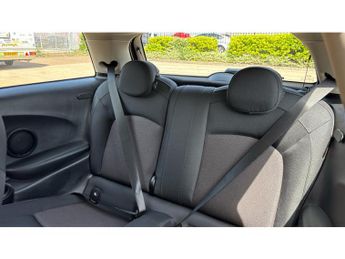 MINI Hatchback 1.5 Cooper Classic 3dr Auto [Comfort Pack] Petrol Hatchback