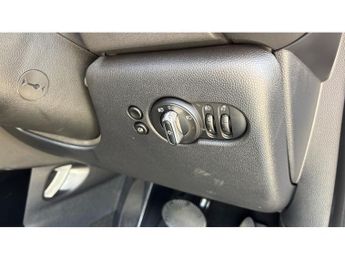 MINI Hatchback 1.5 Cooper Classic 3dr Auto [Comfort Pack] Petrol Hatchback