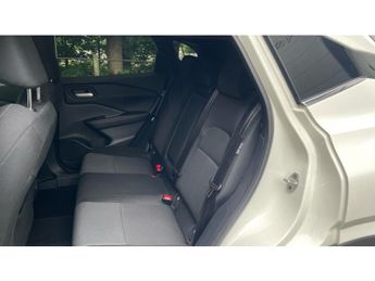 Nissan Qashqai 1.3 DiG-T MH 158 N-Connecta 5dr Xtronic Petrol Hatchback