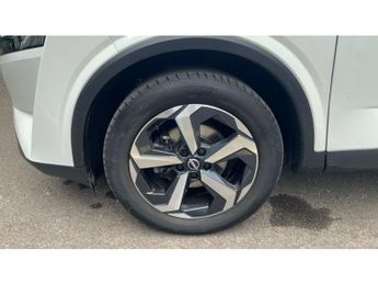 Nissan Qashqai 1.3 DiG-T MH 158 N-Connecta 5dr Xtronic Petrol Hatchback