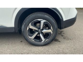 Nissan Qashqai 1.3 DiG-T MH 158 N-Connecta 5dr Xtronic Petrol Hatchback
