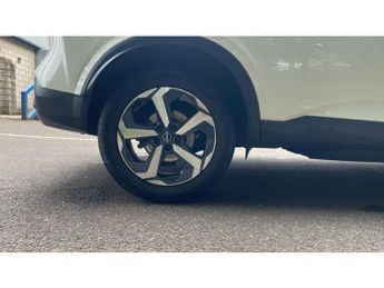 Nissan Qashqai 1.3 DiG-T MH 158 N-Connecta 5dr Xtronic Petrol Hatchback