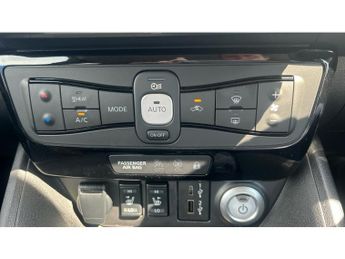 Nissan LEAF 110kW Tekna 39kWh 5dr Auto Electric Hatchback