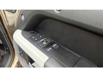 Land Rover Defender 3.0 D250 HSE 90 3dr Auto Diesel Estate