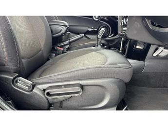 MINI Hatchback 1.5 Cooper Classic Premium 5dr Auto Petrol Hatchback