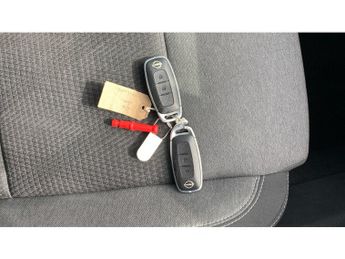 Nissan Qashqai 1.3 DiG-T MH 158 N-Connecta 5dr Xtronic Petrol Hatchback