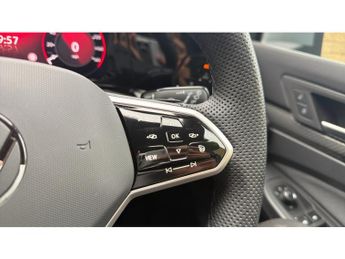 Volkswagen Golf 1.5 eTSI 150 R-Line 5dr DSG Petrol Hatchback