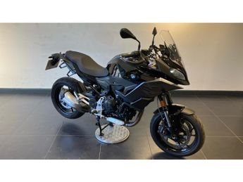  BMW F900 XR