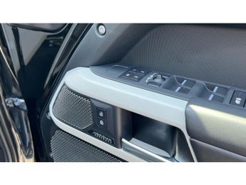 Land Rover Defender 3.0 D250 X-Dynamic HSE 110 5dr Auto Diesel Estate