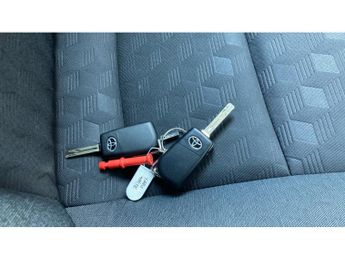 Toyota Yaris 1.5 Hybrid Design 5dr CVT Hybrid Hatchback