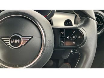 MINI Hatchback 2.0 Cooper S Exclusive 3dr Auto Petrol Hatchback