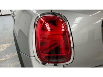 MINI Hatchback 1.5 Cooper Classic Premium Plus 5dr Auto Petrol Hatchback