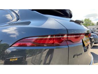 Jaguar F-Pace 2.0 D200 R-Dynamic Black 5dr Auto AWD Diesel Estate