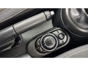 MINI Hatchback 1.5 Cooper Classic Premium 5dr Auto Petrol Hatchback