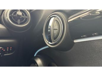 MINI Hatchback 1.5 Cooper Classic Premium 5dr Auto Petrol Hatchback