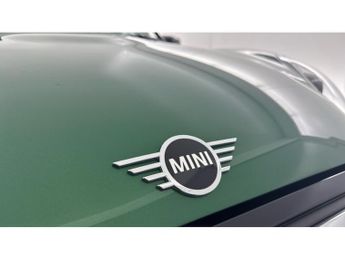 MINI Hatchback 1.5 Cooper Classic 3dr Auto Petrol Hatchback