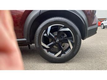 Nissan Juke 1.0 DiG-T 114 N-Connecta 5dr DCT Petrol Hatchback