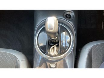 Nissan Juke 1.6 Hybrid N-Connecta 5dr Auto Hybrid Hatchback