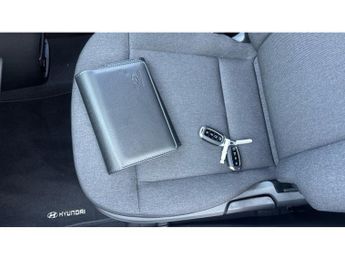 Hyundai INSTER 85kW 02 49kWh 5dr Auto Electric Hatchback