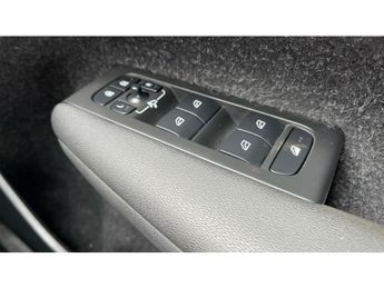 Volvo XC40 2.0 D3 Momentum 5dr Geartronic Diesel Estate
