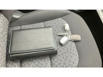 Hyundai IONIQ 1.6 GDi Plug-in Hybrid Premium 5dr DCT Hatchback