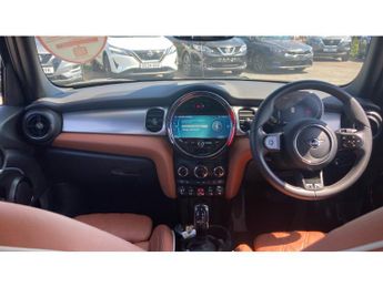 MINI Hatchback 1.5 Cooper Exclusive Premium Plus 5dr Auto Petrol Hatchback