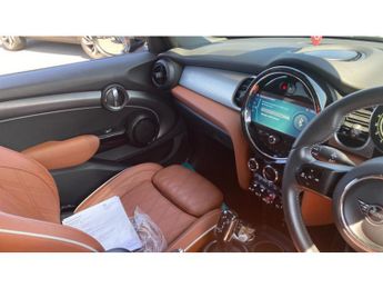 MINI Hatchback 1.5 Cooper Exclusive Premium Plus 5dr Auto Petrol Hatchback