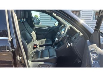Volkswagen Tiguan 2.0 TDi BlueMotion Tech R-Line 177 5dr DSG Diesel Estate